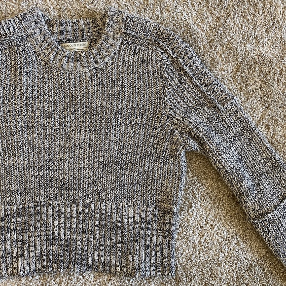 Cropped Knit Sweater - Picture 4 of 4